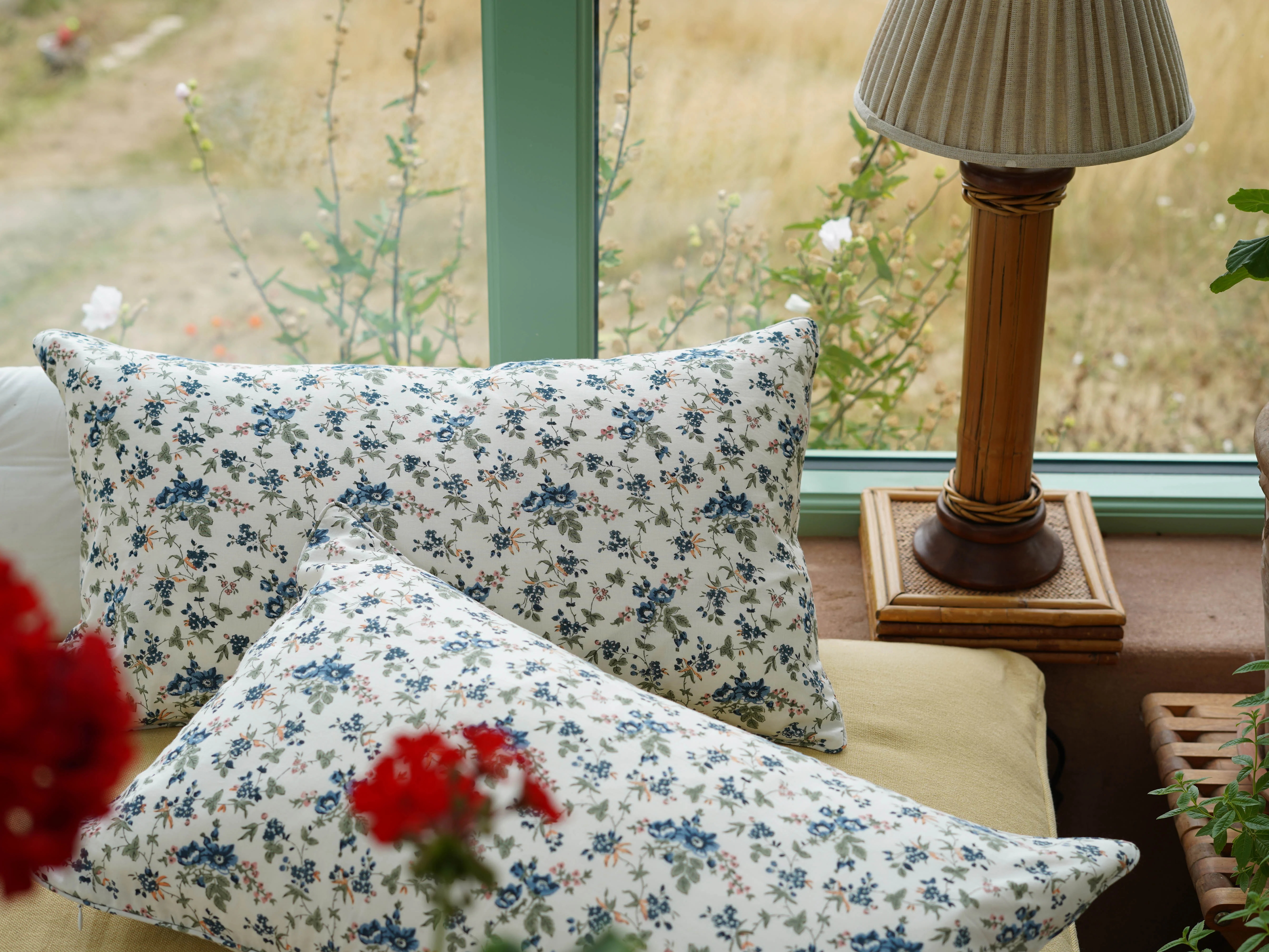 Cushion Cover, Rambling Rose 60 x 35cm - Image 3