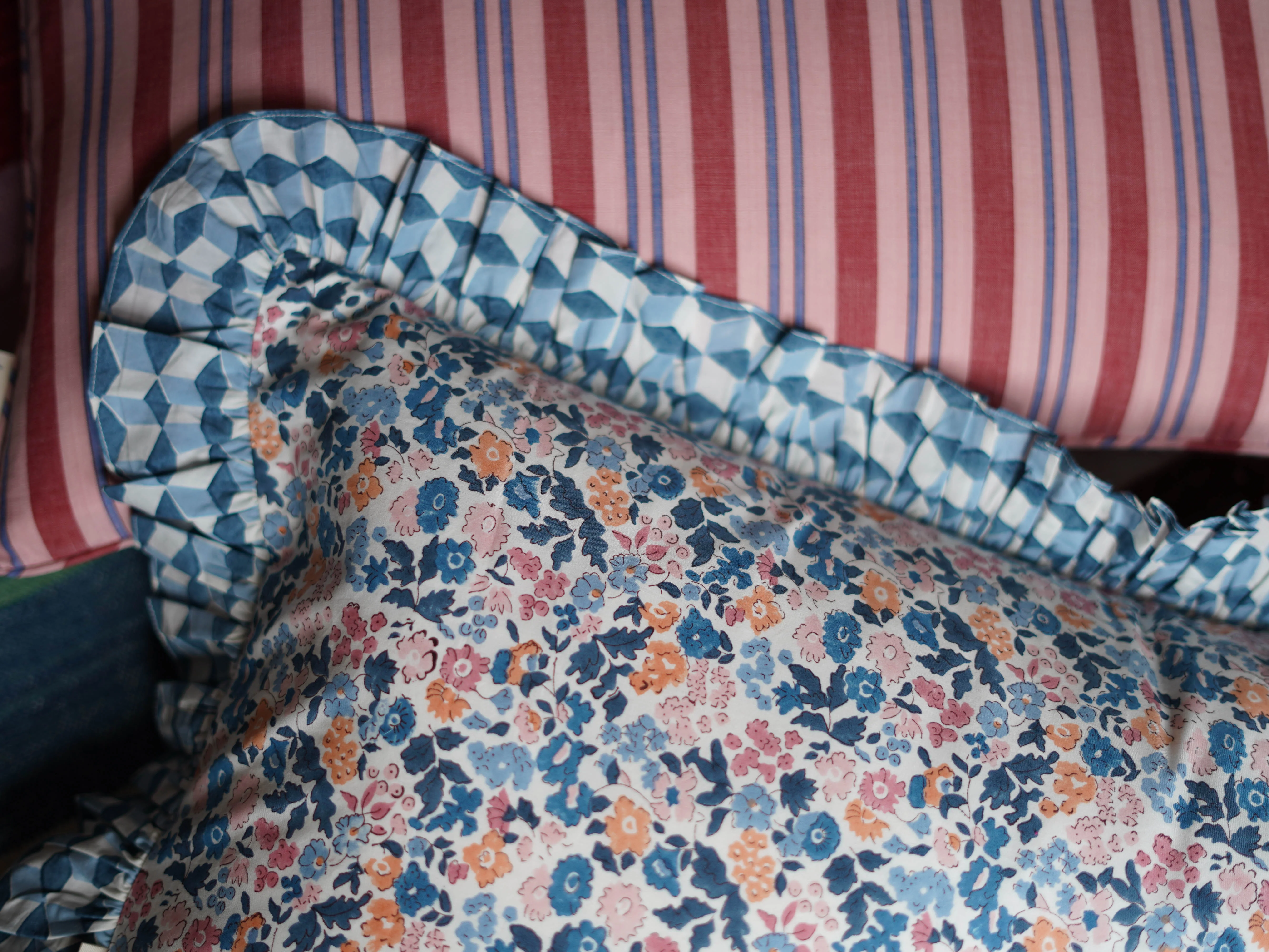 Frilled Cushion Cover, Fleures blue/blush 60 x 35cm - Image 3