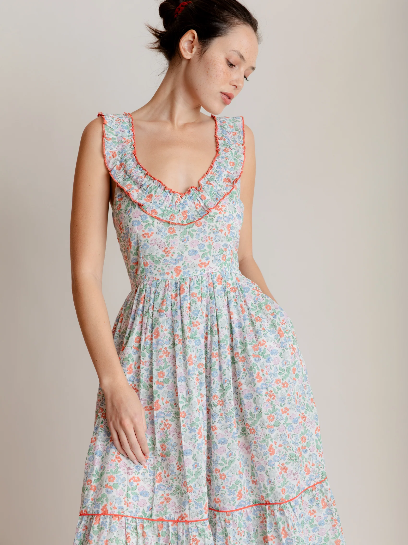 Maeve Dress in Vintage Fleures - Image 3