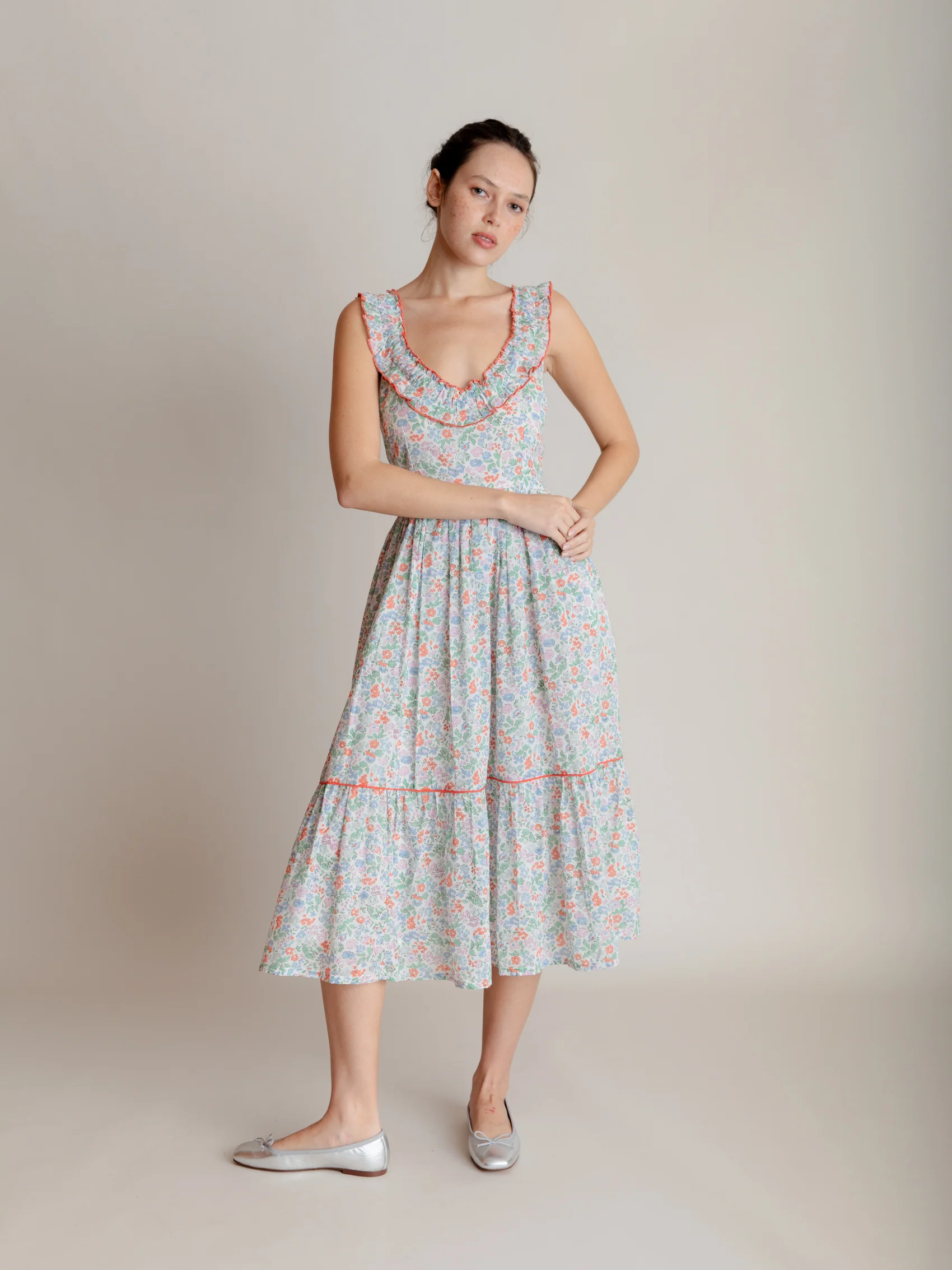 Maeve Dress in Vintage Fleures - Image 4