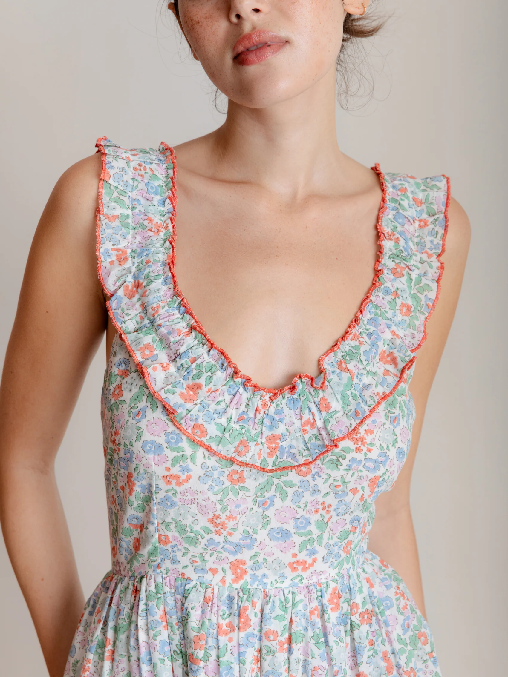Maeve Dress in Vintage Fleures - Image 5