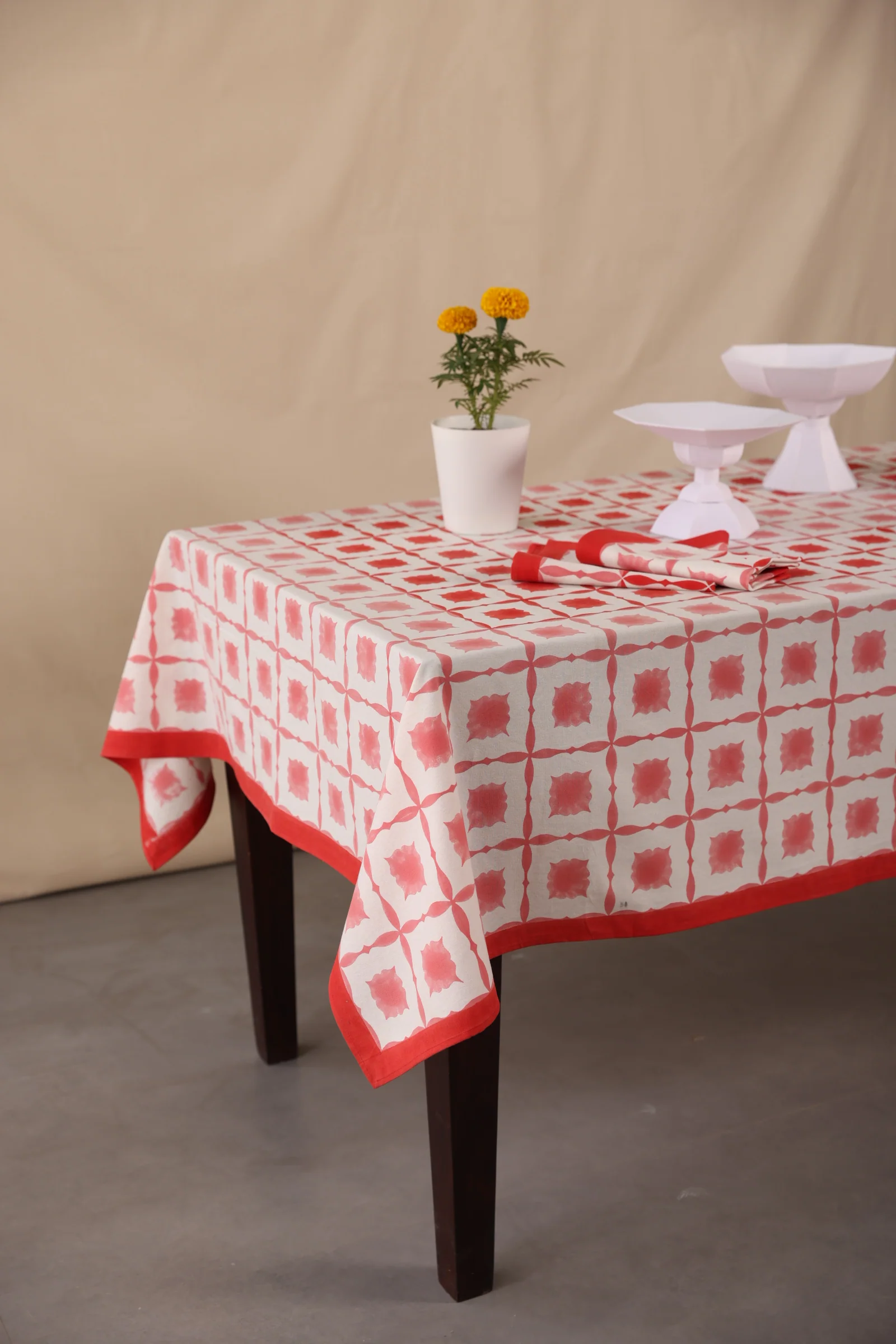 Tablecloth in Red/Pink Lisboa - Image 3
