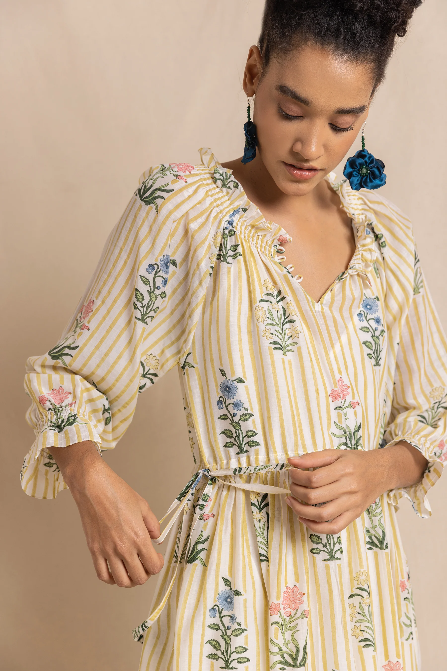 Travelling Dress in Yellow Jodhpur Stripe - Image 4
